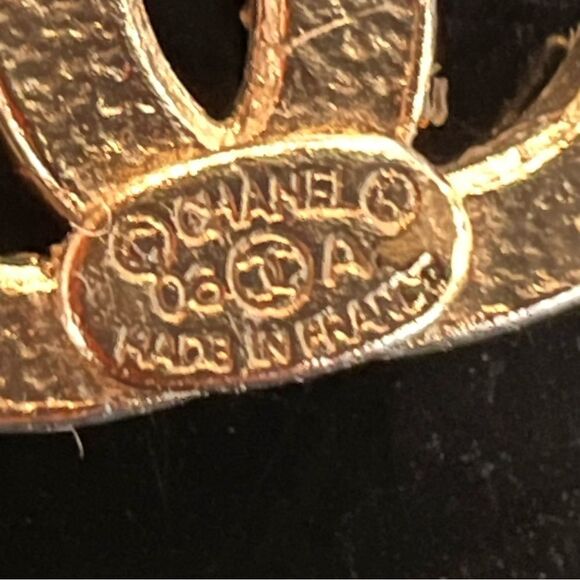 Chanel Pierced Filigree Flower CC Earrings - Picture 5 of 7